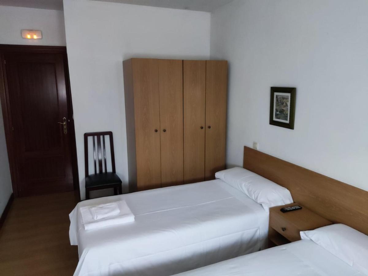 Pension Las Matillas Miranda de Ebro Bagian luar foto