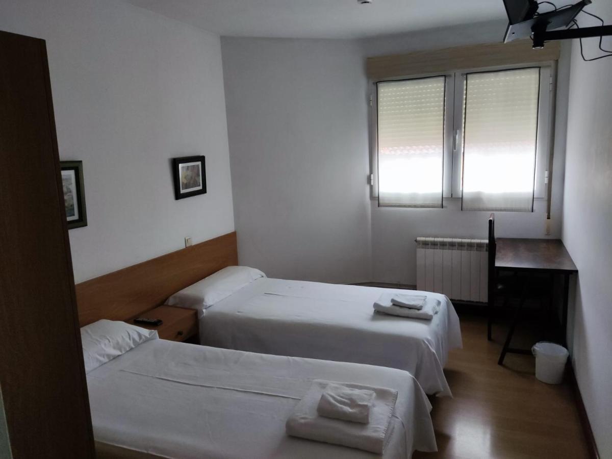 Pension Las Matillas Miranda de Ebro Bagian luar foto