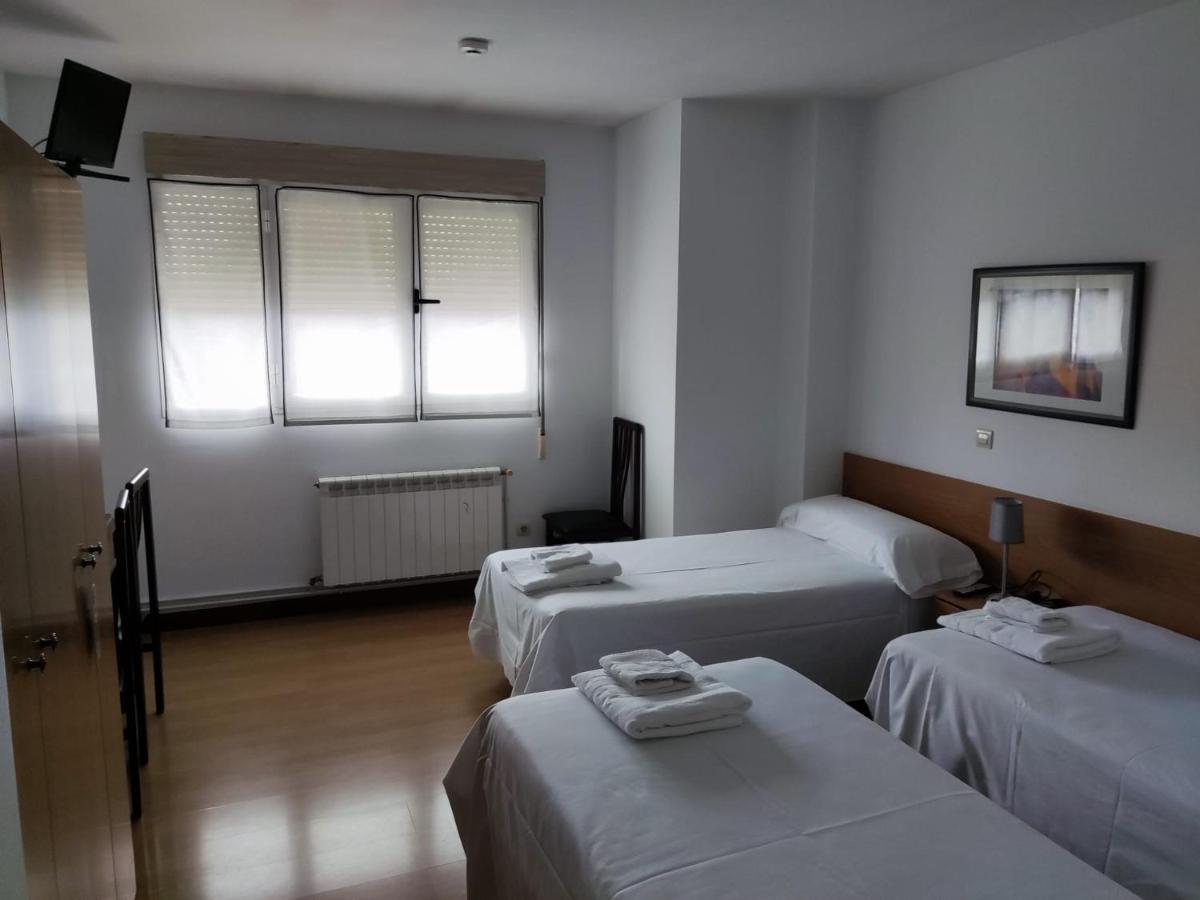 Pension Las Matillas Miranda de Ebro Bagian luar foto