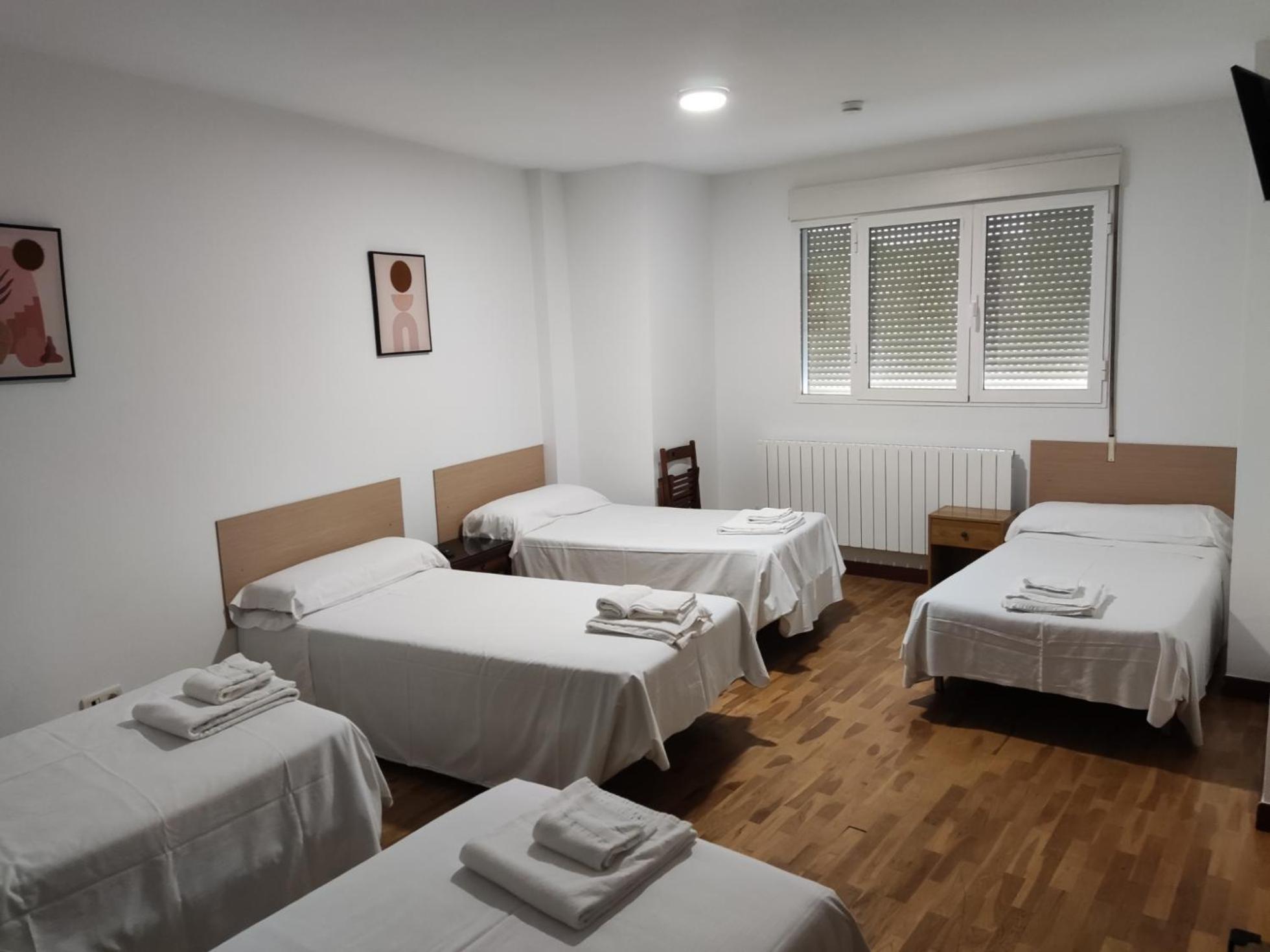 Pension Las Matillas Miranda de Ebro Bagian luar foto